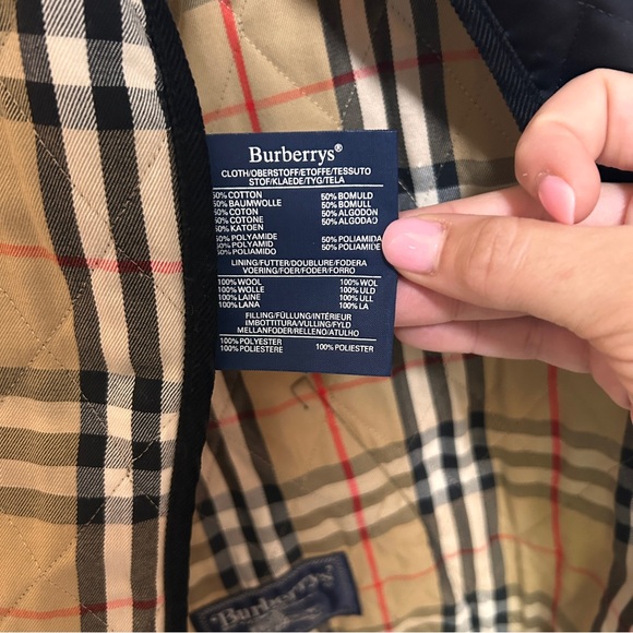 Burberry Black Quilted Women's Barn Jacket - Picture 4 of 8